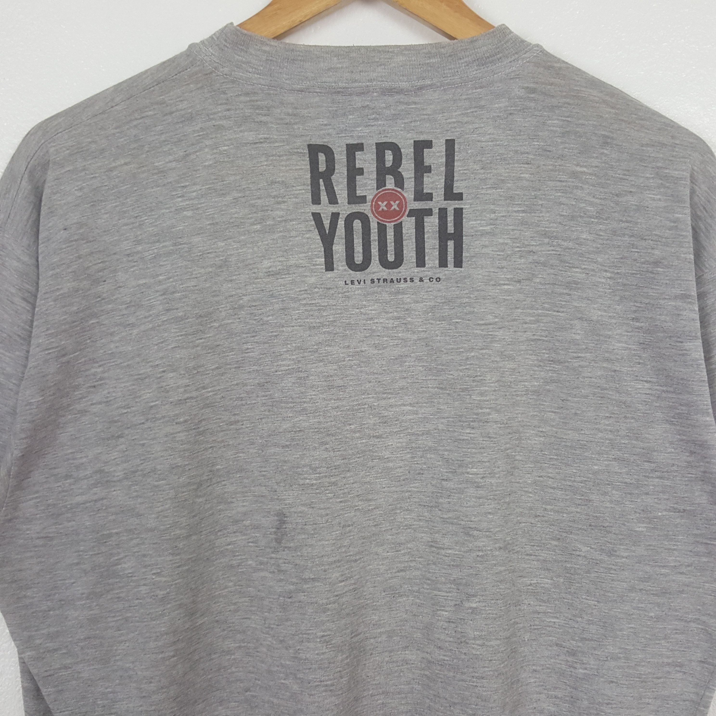Levi's Vintage Levi's 501 Rebel Youth American Tshirt C312N10 Size US L / EU 52-54 / 3 - 4 Thumbnail