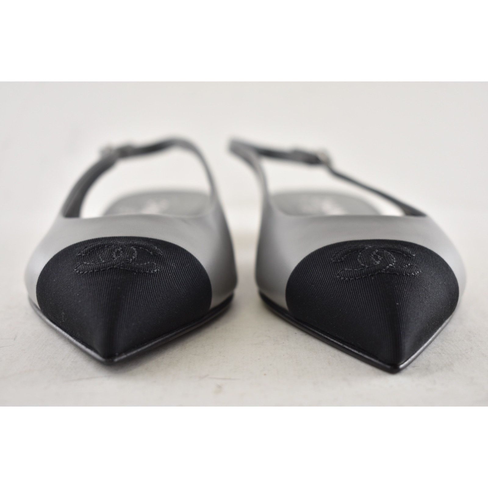 Chanel Chanel 24A Gray Leather Black CC Logo Slingback Flat 36c Size US 5 / IT 35 - 9 Thumbnail