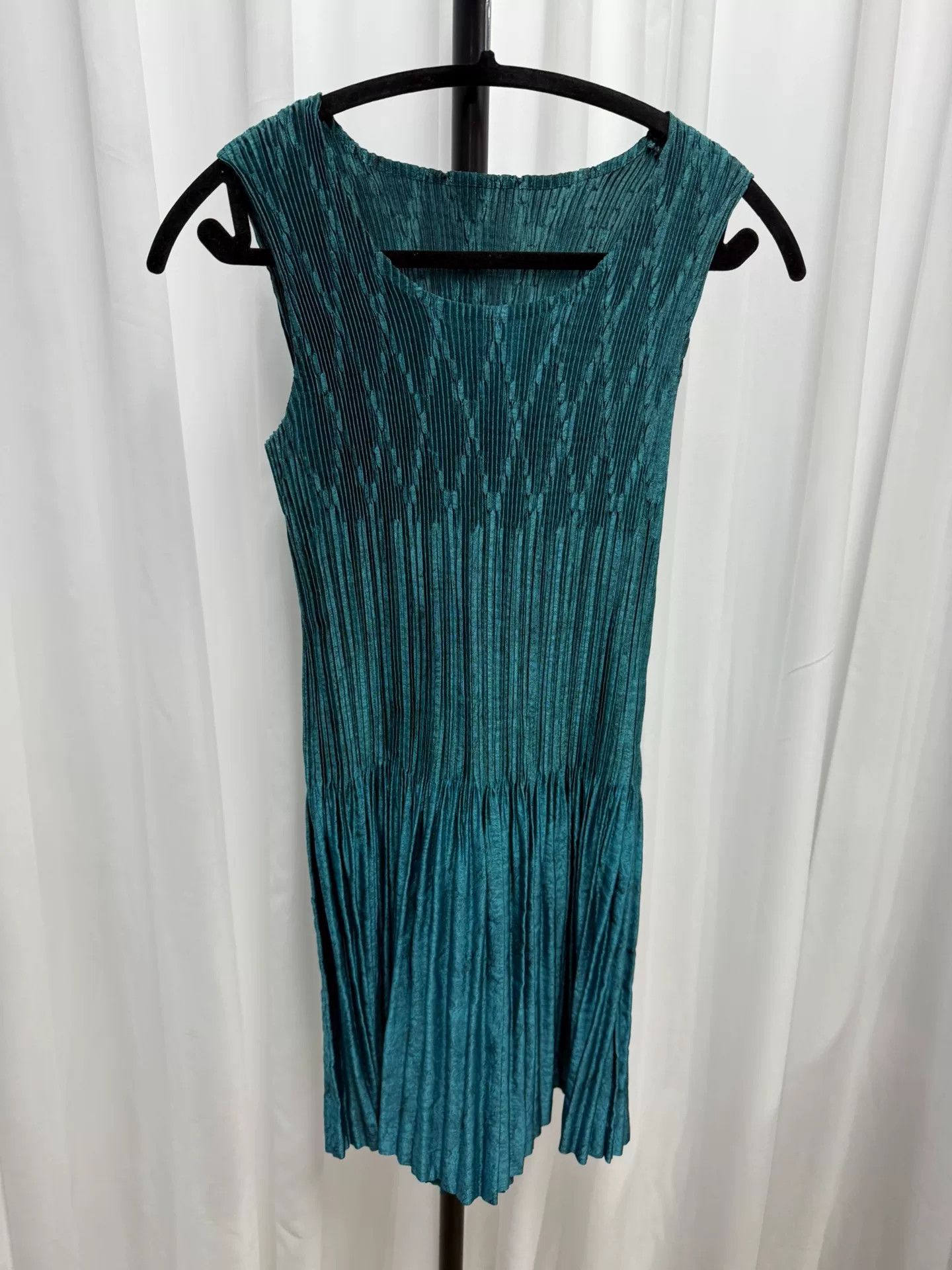 Issey Miyake Issey Miyake Metallic Pleated Dress Size M / US 6-8 / IT 42-44 - 1 Thumbnail