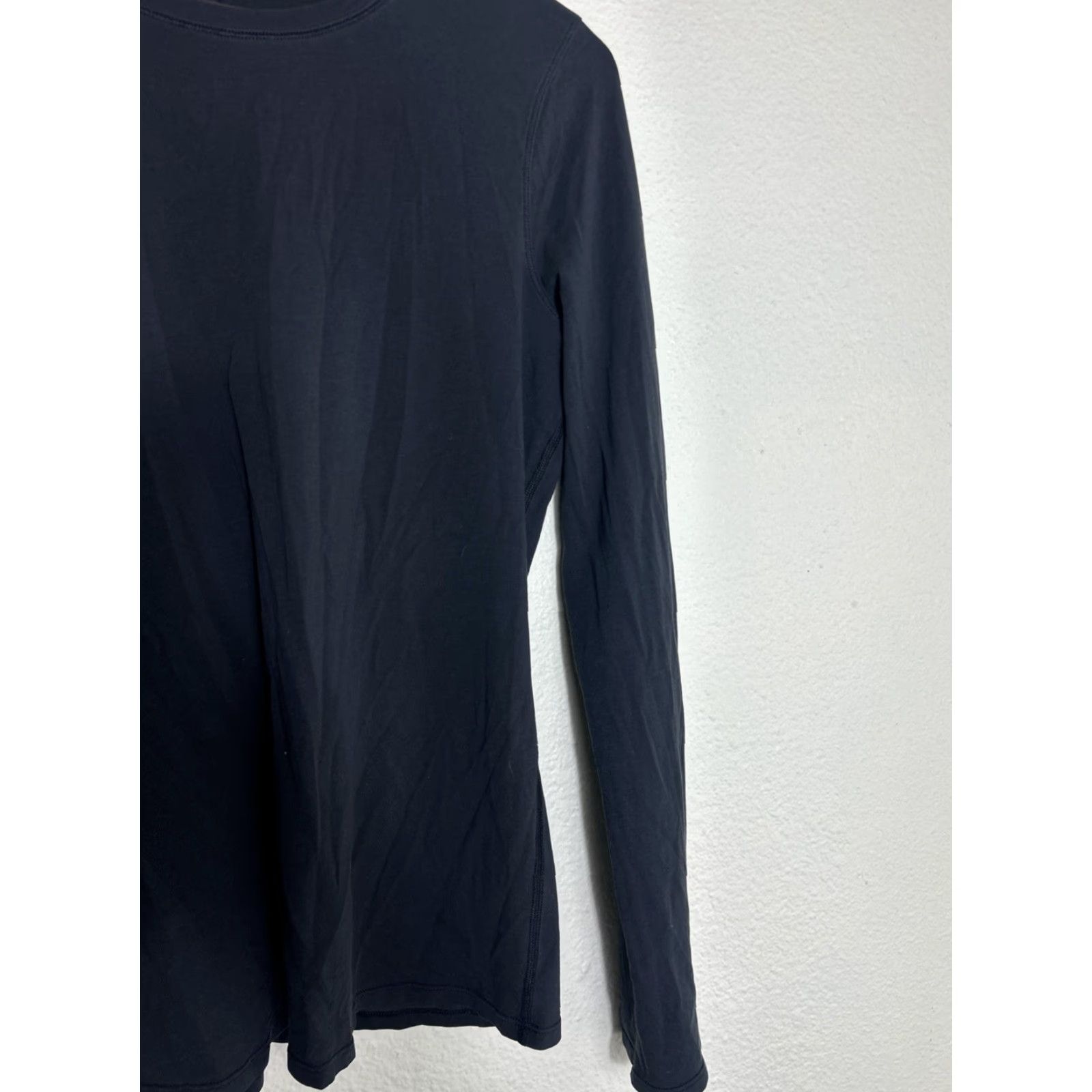 Lululemon Lululemon Womens T-Shirt Black Long Sleeve Active Top Size S Small Hole 19” Chest 29” Length Regular Fit Size S / US 4 / IT 40 - 5 Thumbnail
