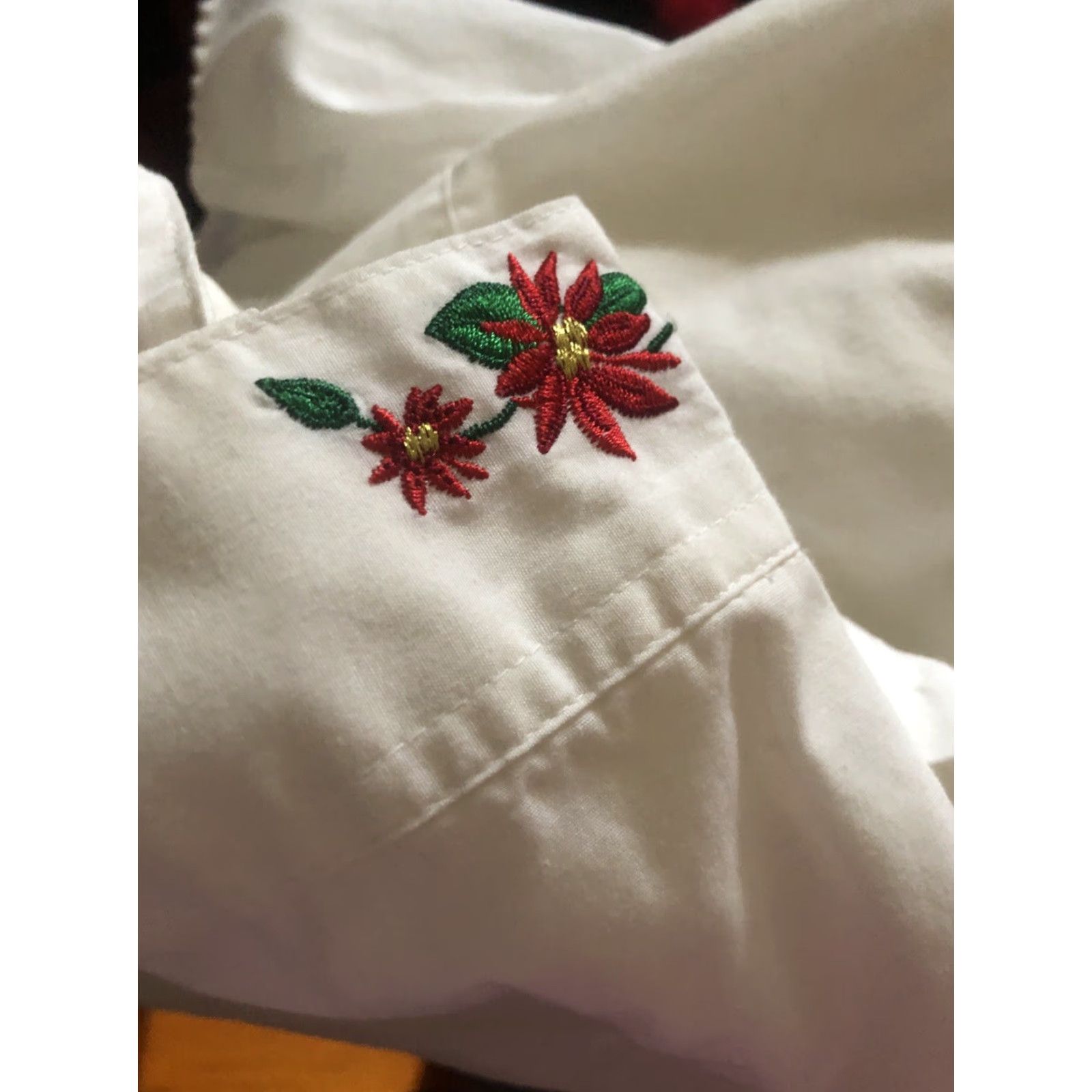 Vintage VINTAGE Nutcracker White Button-Up Shirt Christmas Holiday Holly Poinsettia Long Sleeve L Large Women’s Shirt Size L / US 10 / IT 46 - 4 Thumbnail