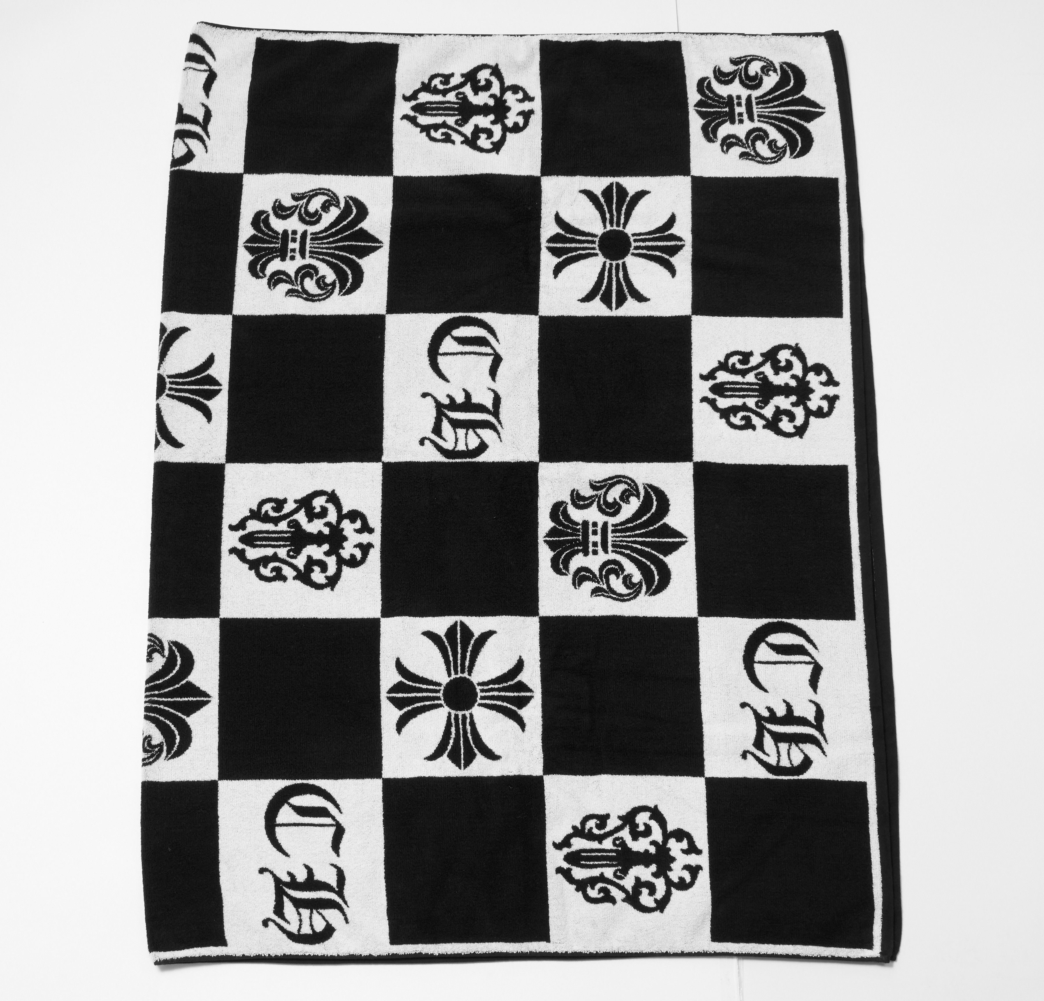 Chrome Hearts Chrome Hearts Large Logo Checkered Beach Towel Size ONE SIZE - 1 Thumbnail