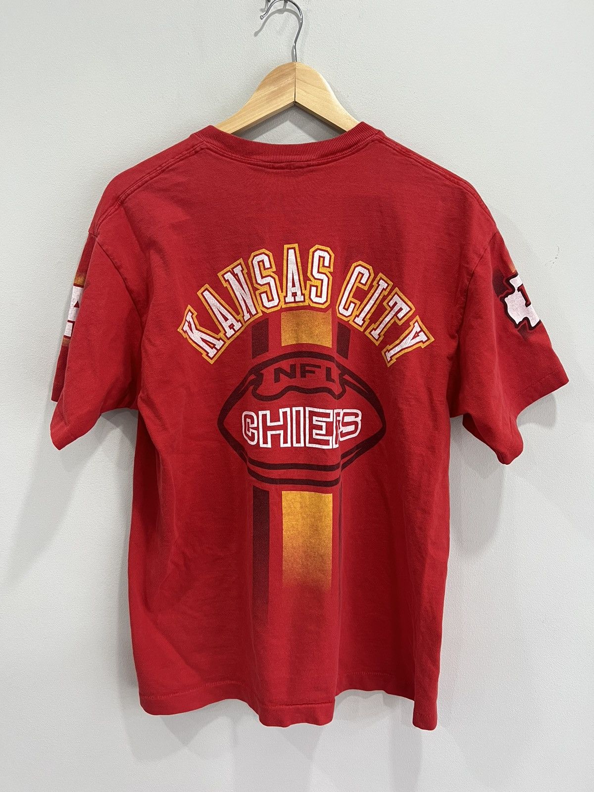 Vintage Vintage Kansas City Chiefs Tee Shirt football nfl Size US XL / EU 56 / 4 - 4 Thumbnail