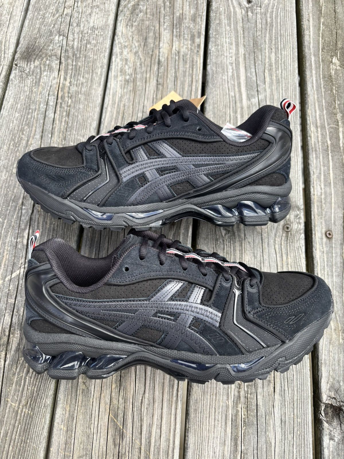 Asics ASICS x Thom Browne Gel-Kayano 14 Black Size 11 Size US 11 / EU 44 - 2 Thumbnail