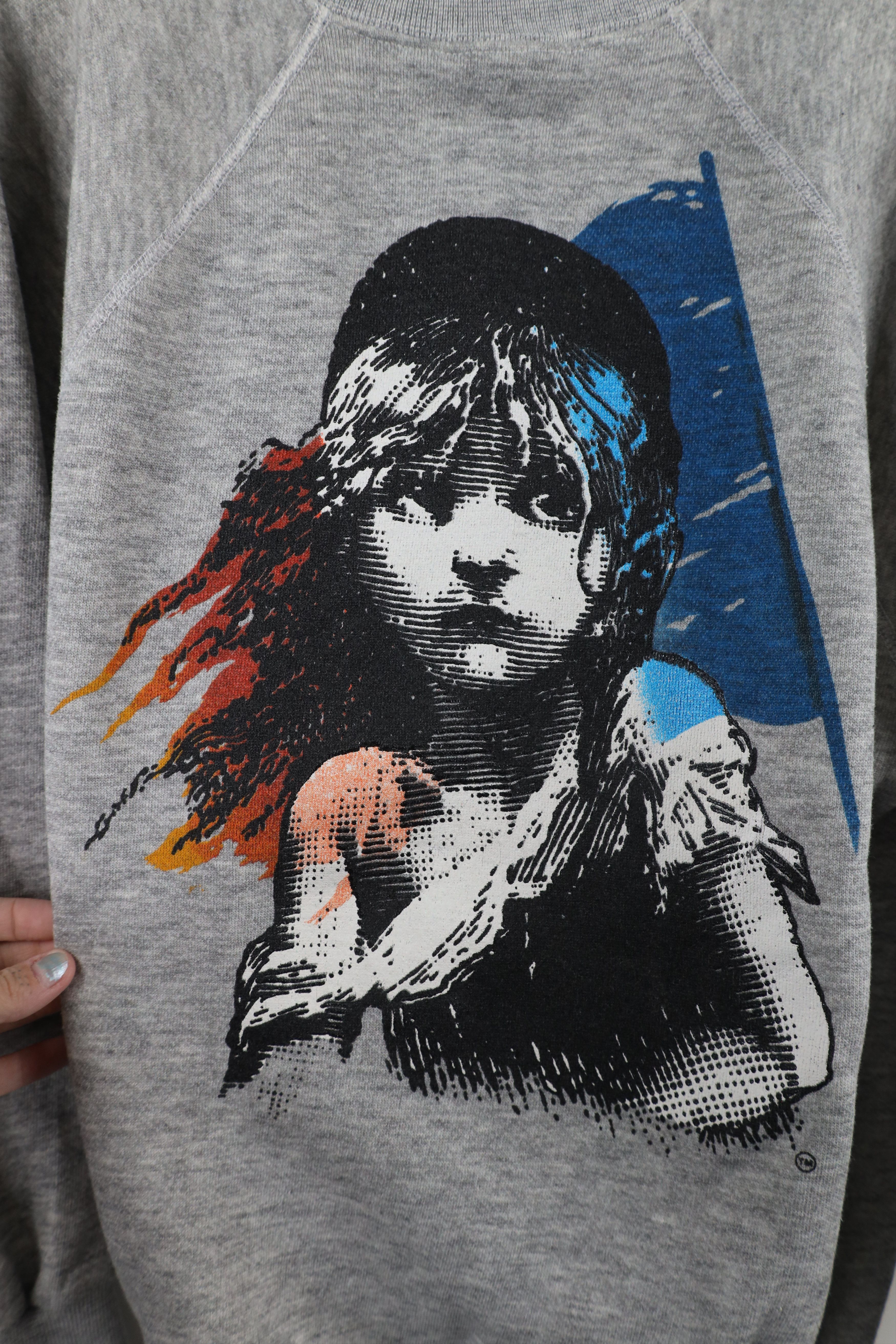 Vintage Vintage 80s Les Miserables Play Crewneck Sweatshirt Gray USA Size US L / EU 52-54 / 3 - 4 Thumbnail