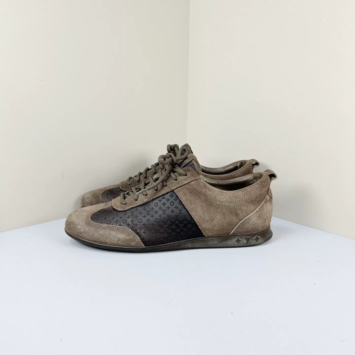 Louis Vuitton Louis Vuitton Monogram Trainer Sneakers Size US 6 / IT 36 - 1 Thumbnail
