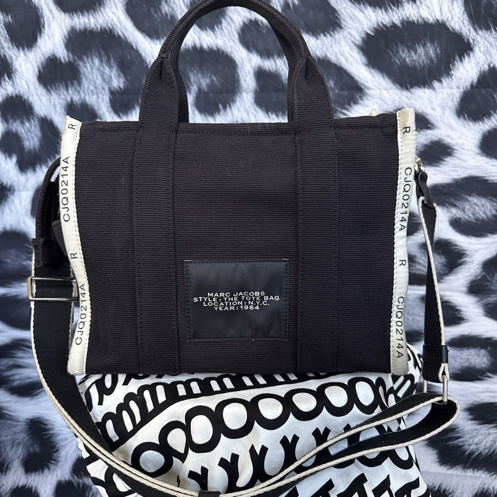 Marc Jacobs Marc Jacob’s Medium size The Tote Bag Size ONE SIZE - 2 Thumbnail