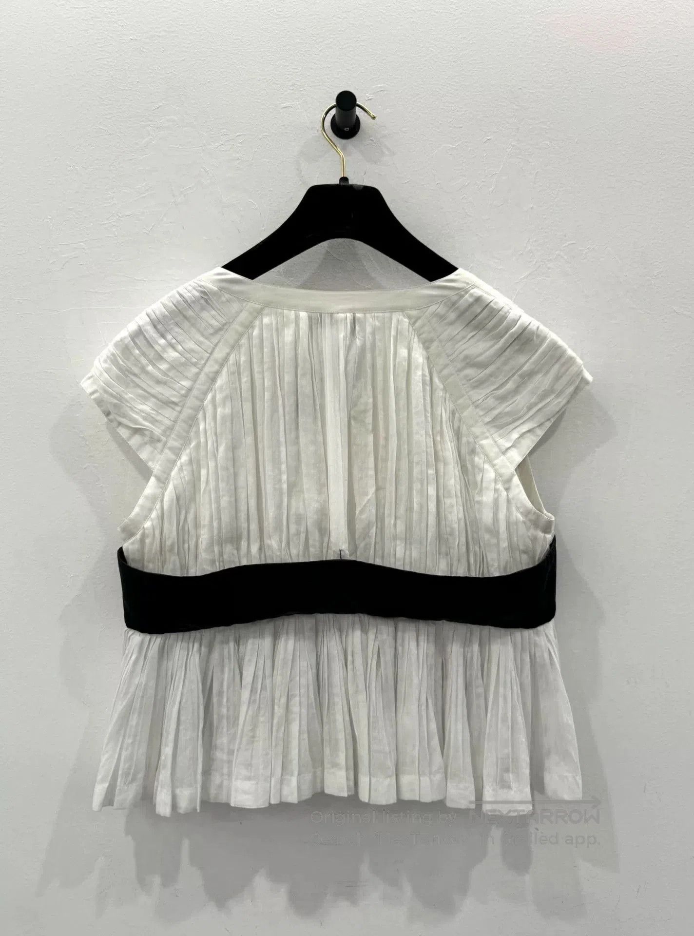 Chanel Chanel Black White Pleated Women's Top. Size M / US 6-8 / IT 42-44 - 2 Thumbnail