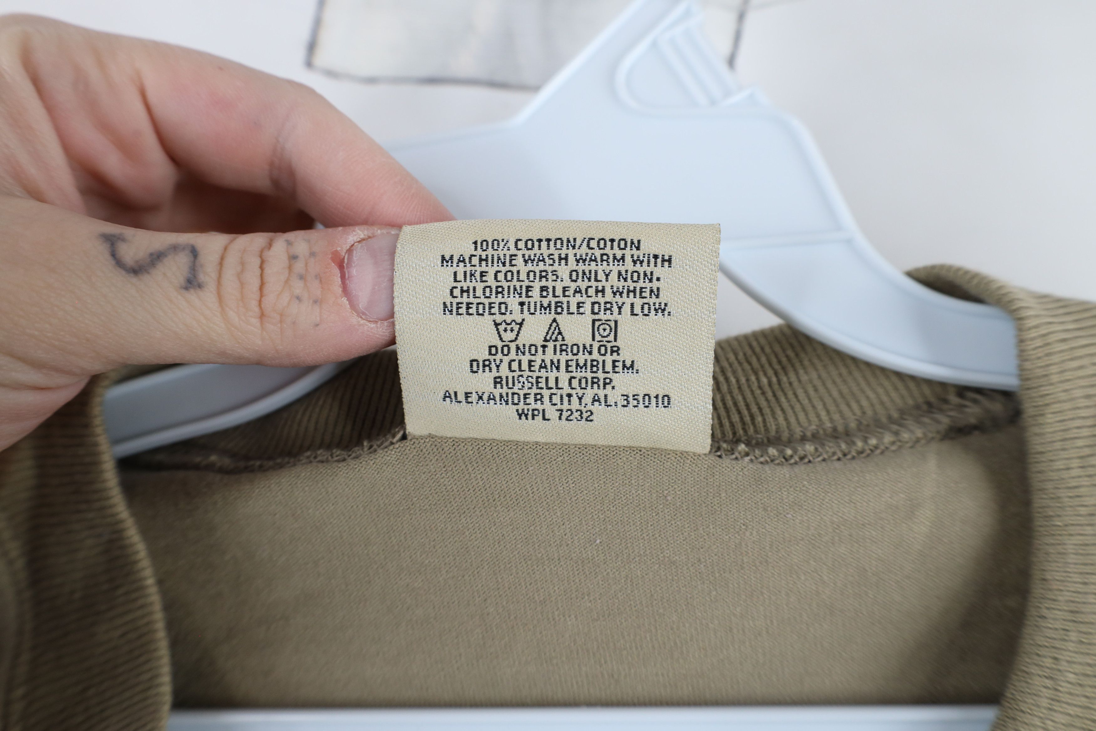 Russell Athletic × Vintage Vintage 90s Russell Athletic Pocket T-Shirt Beige Cotton Size US L / EU 52-54 / 3 - 8 Thumbnail