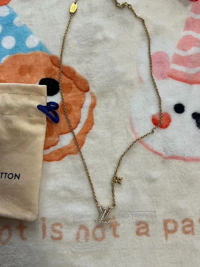 Louis Vuitton Louis Vuitton Necklace with Gold Chain and Charm. Size ONE SIZE - 5 Thumbnail