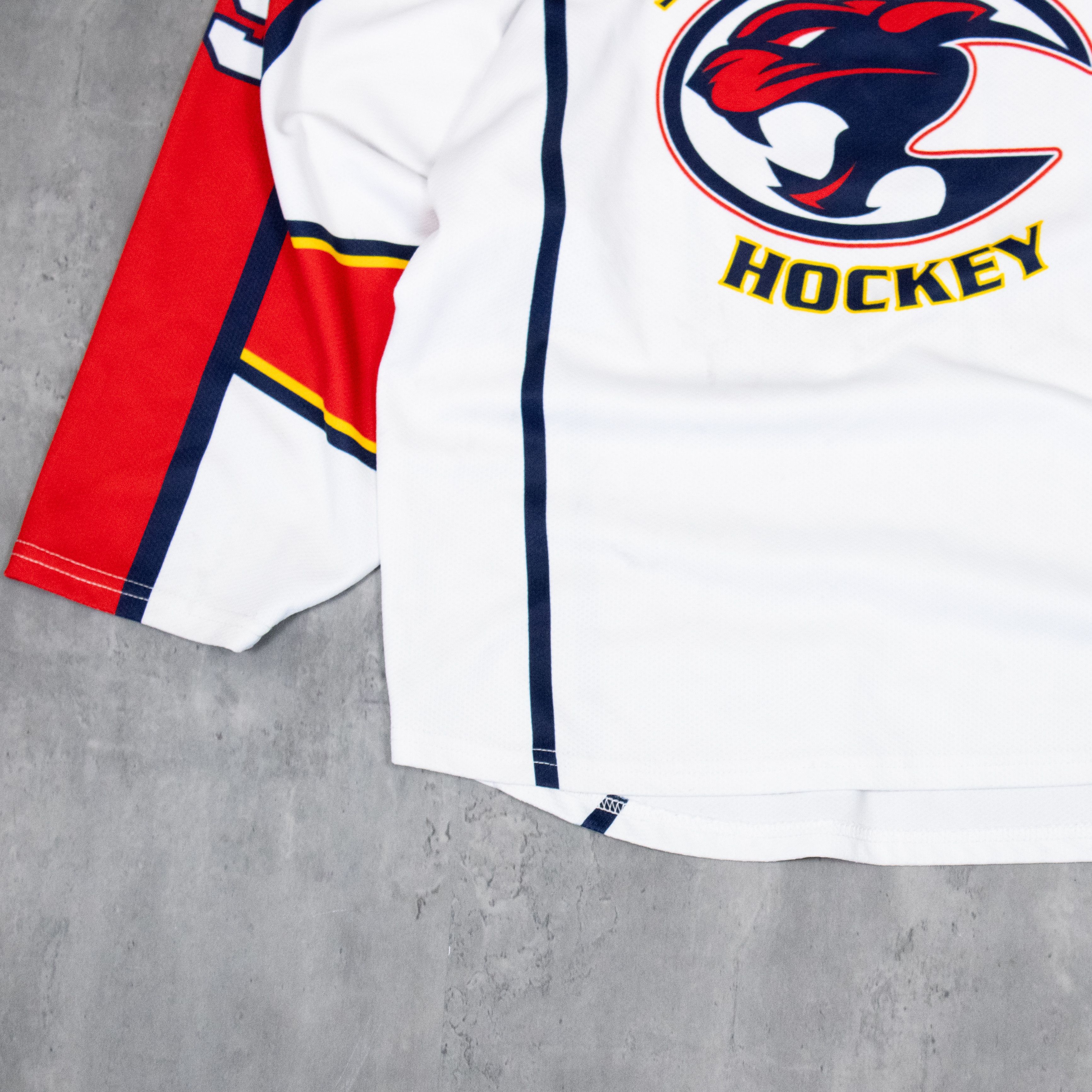 Japanese Brand Vintage 1990's South Panthers Supreme Style Hockey Jersey Size US L / EU 52-54 / 3 - 5 Thumbnail