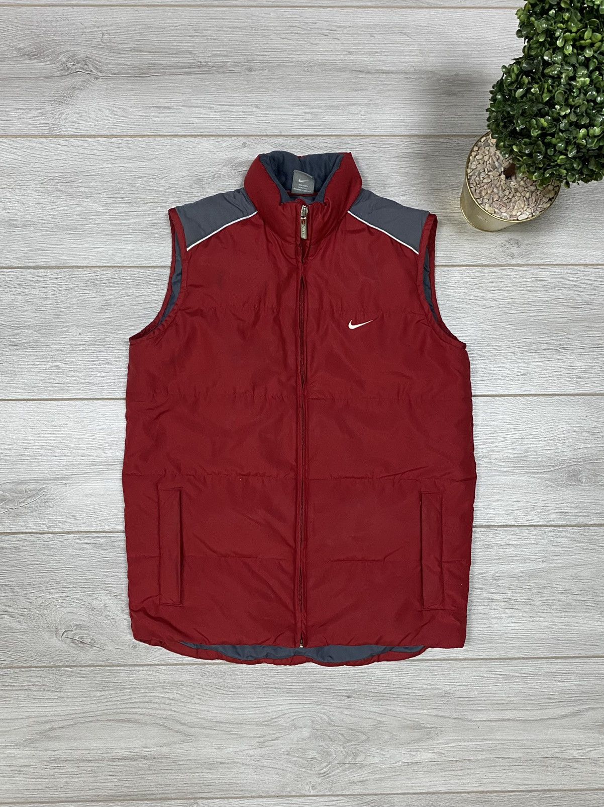 Nike Nike vintage big logo puffer vest zip Size US M / EU 48-50 / 2 - 2 Thumbnail
