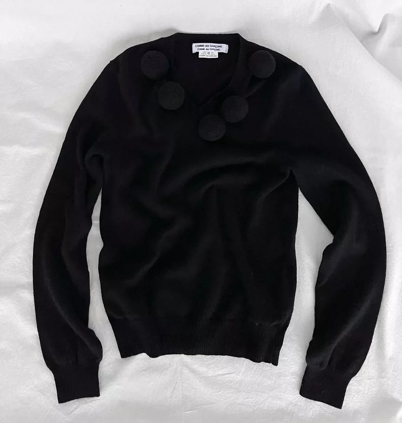 Comme des Garcons Comme Des Garcons V-neck cardigan with big hairball at nec Size XS / US 0-2 / IT 36-38 - 3 Thumbnail