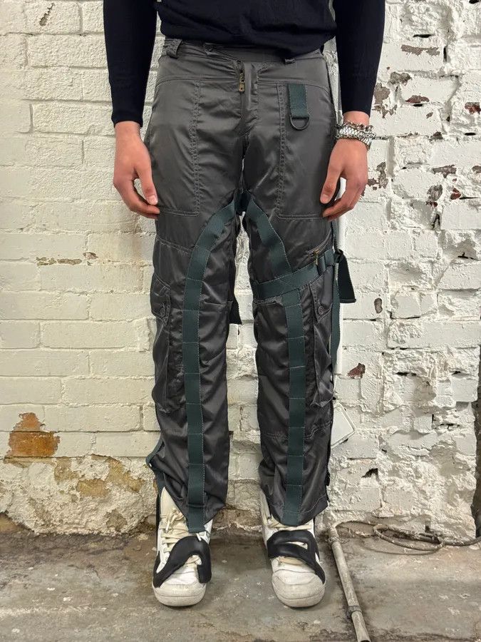 Dolce & Gabbana AW2003 Dolce & Gabbana Grey Nylon Bondage Cargo Pants Size US 30 / EU 46 - 3 Thumbnail