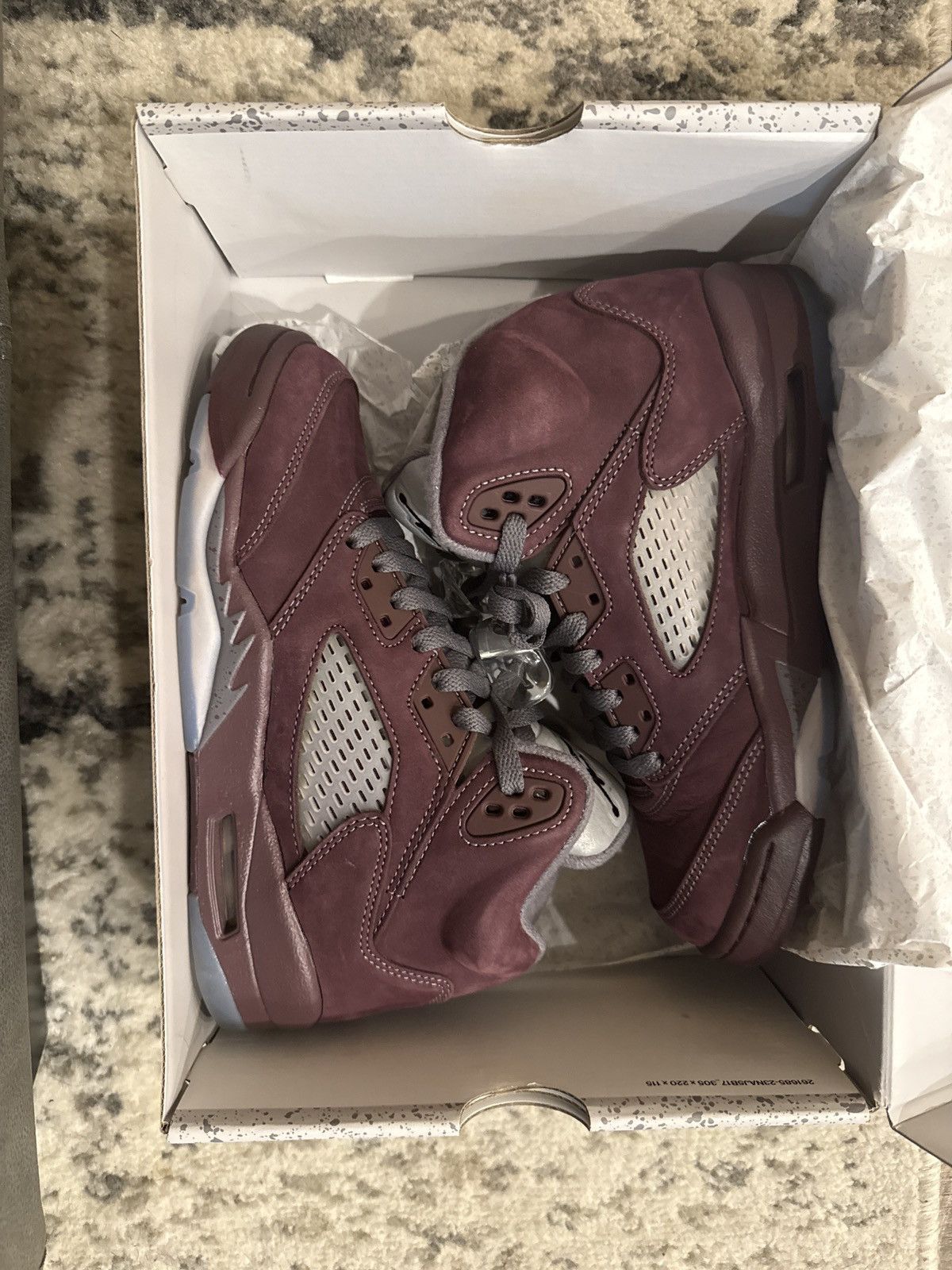 Jordan Brand Air Jordan 5 Burgundy Size US 5 / EU 37 - 1 Thumbnail