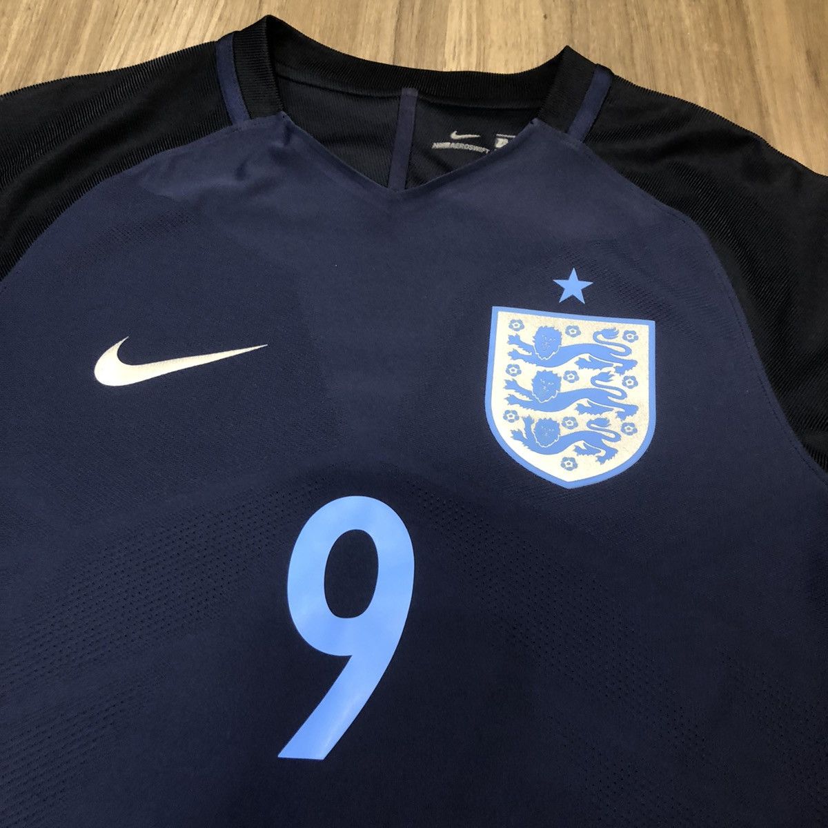 Nike England 17/18 player issue third away shirt #9 Kane Size US S / EU 44-46 / 1 - 3 Thumbnail