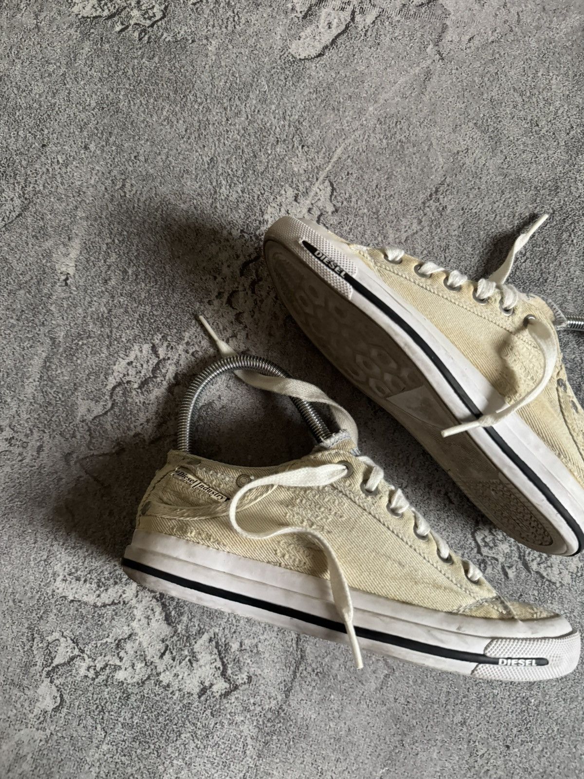 Diesel Diesel US6/EUR36/JPN23 low top denim sneakers shoes Y2K 90s Size US 6 / IT 36 - 2 Thumbnail