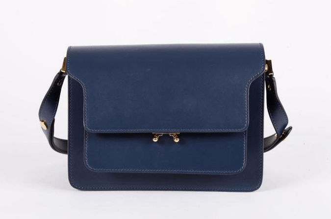 o1srvl11e0624 Size: OS / Trunk Shoulder Bag in Blue