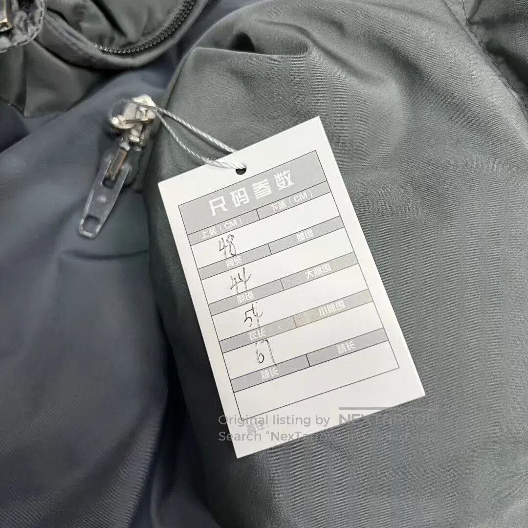Balenciaga balenciaga gray puffer jacket size 48. Size US L / EU 52-54 / 3 - 5 Thumbnail