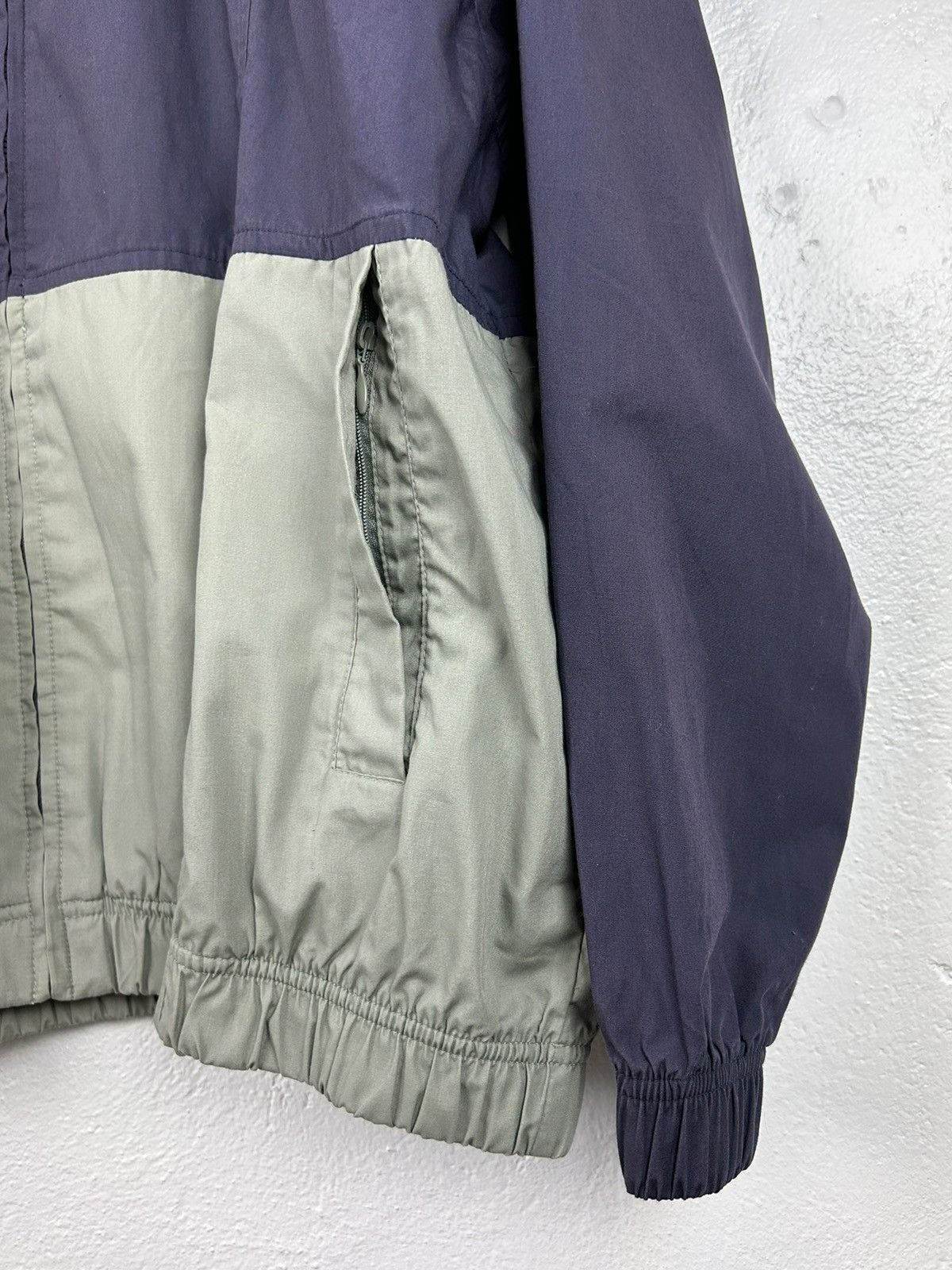 Nike 90s Vintage Nike Lightweight Windbreaker Jacket Size US L / EU 52-54 / 3 - 4 Thumbnail