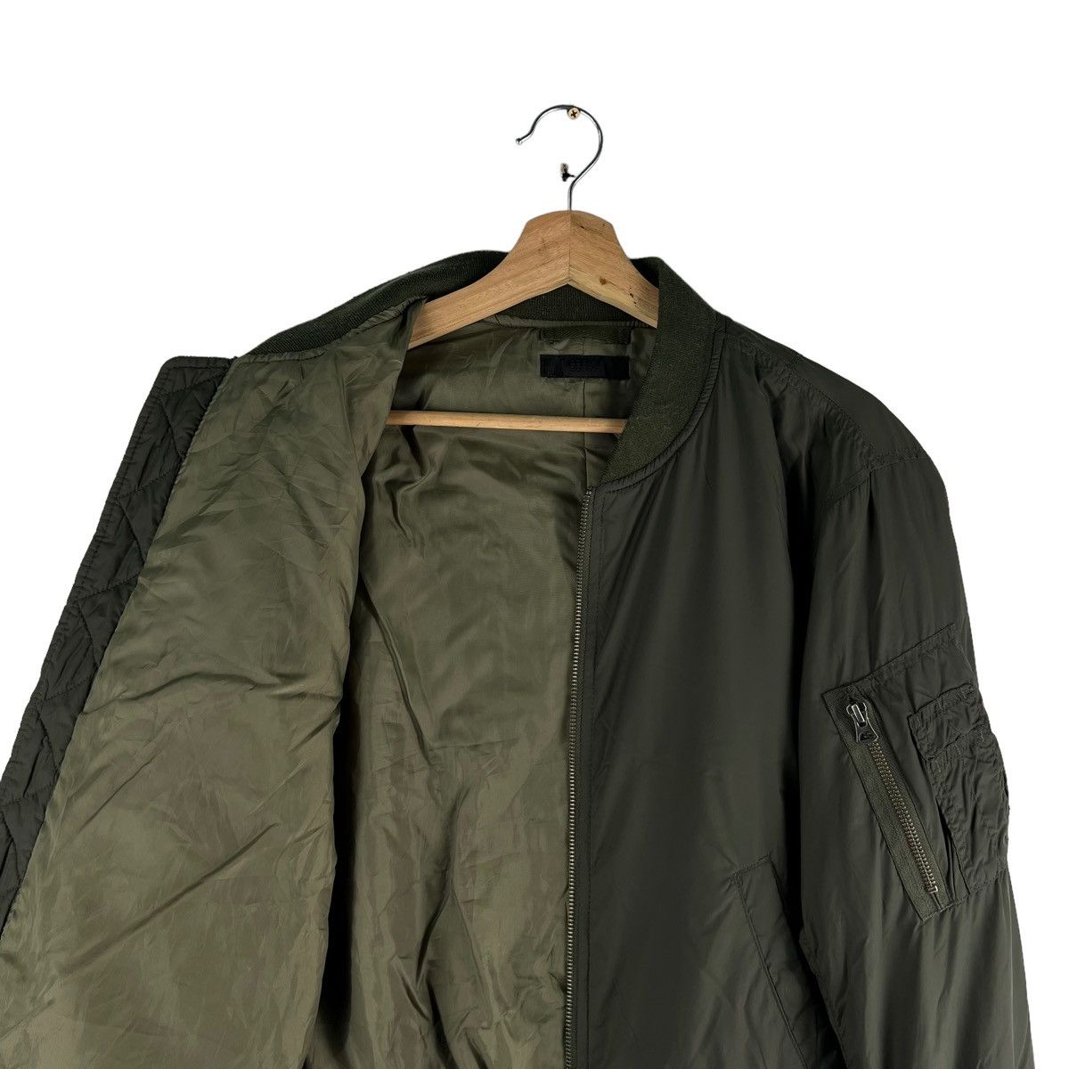 Japanese Brand 🔥RIOT RIOT VINTAGE BOMBER JACKET UNIQLO JAPAN ISSEY MIYAKE Size US M / EU 48-50 / 2 - 9 Thumbnail