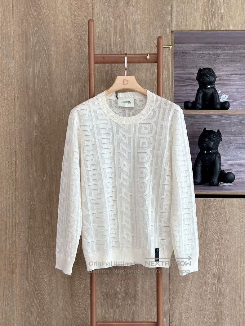 Fendi Fendi Men's solid wool jacquard long-sleeve crewneck sweat Size US L / EU 52-54 / 3 - 1 Thumbnail