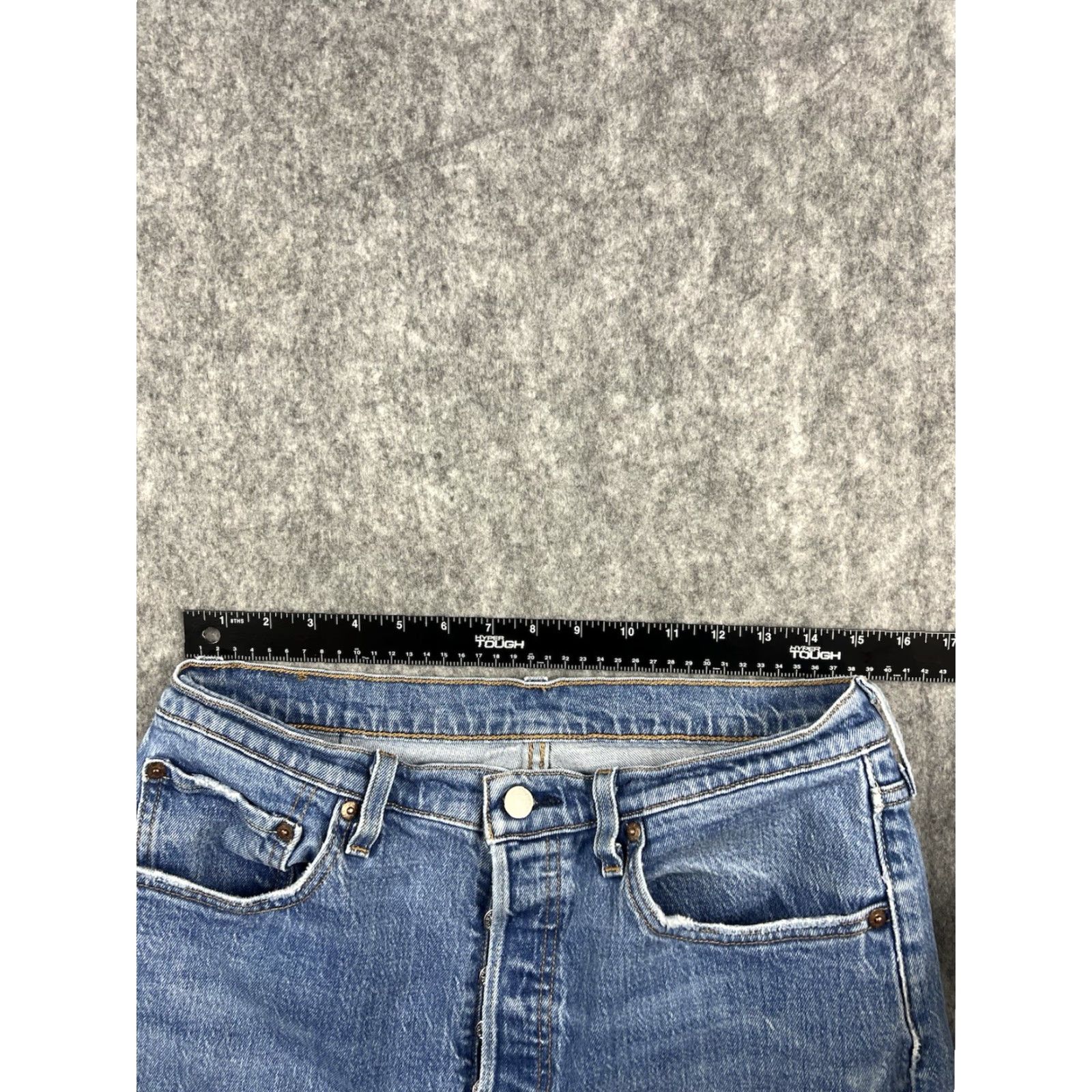 Levi's VINTAGE Levi's 501 Women's Jeans Regular Straight Blue 31x26 Jeans Womens Regular 5-Pocket Denim Medium Wash Distressed Molecule-free Size 24" / US 00 / IT 34 - 3 Thumbnail