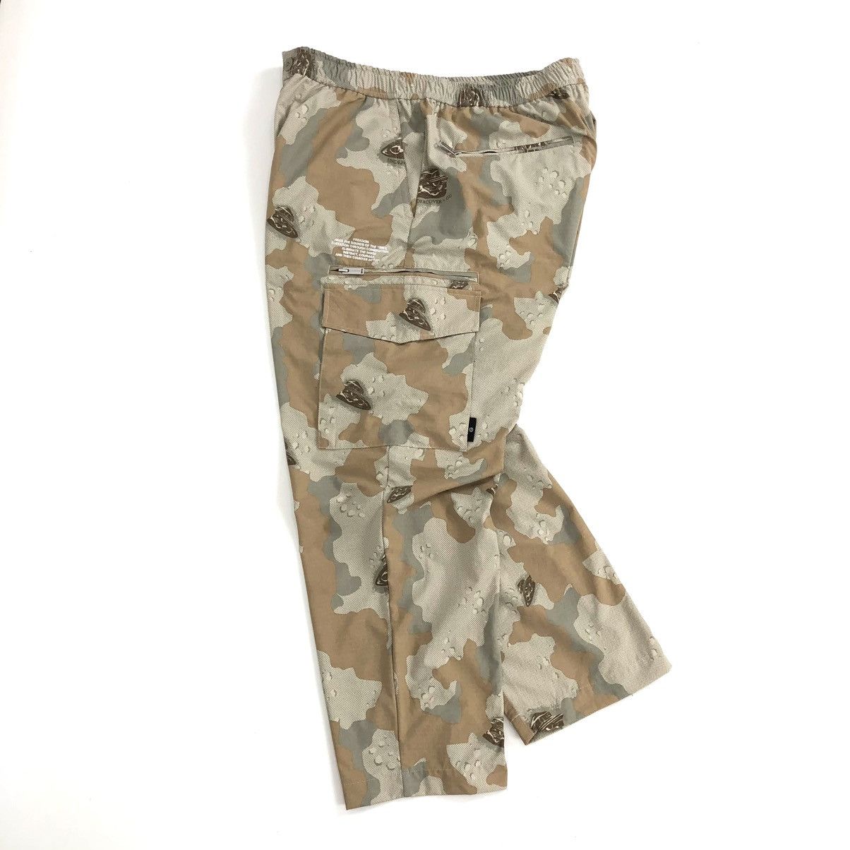 GU × Jun Takahashi × Undercover Undercover X Gu UFO Space Camo Baggy Cargo Pants Size US 32 / EU 48 - 2 Thumbnail