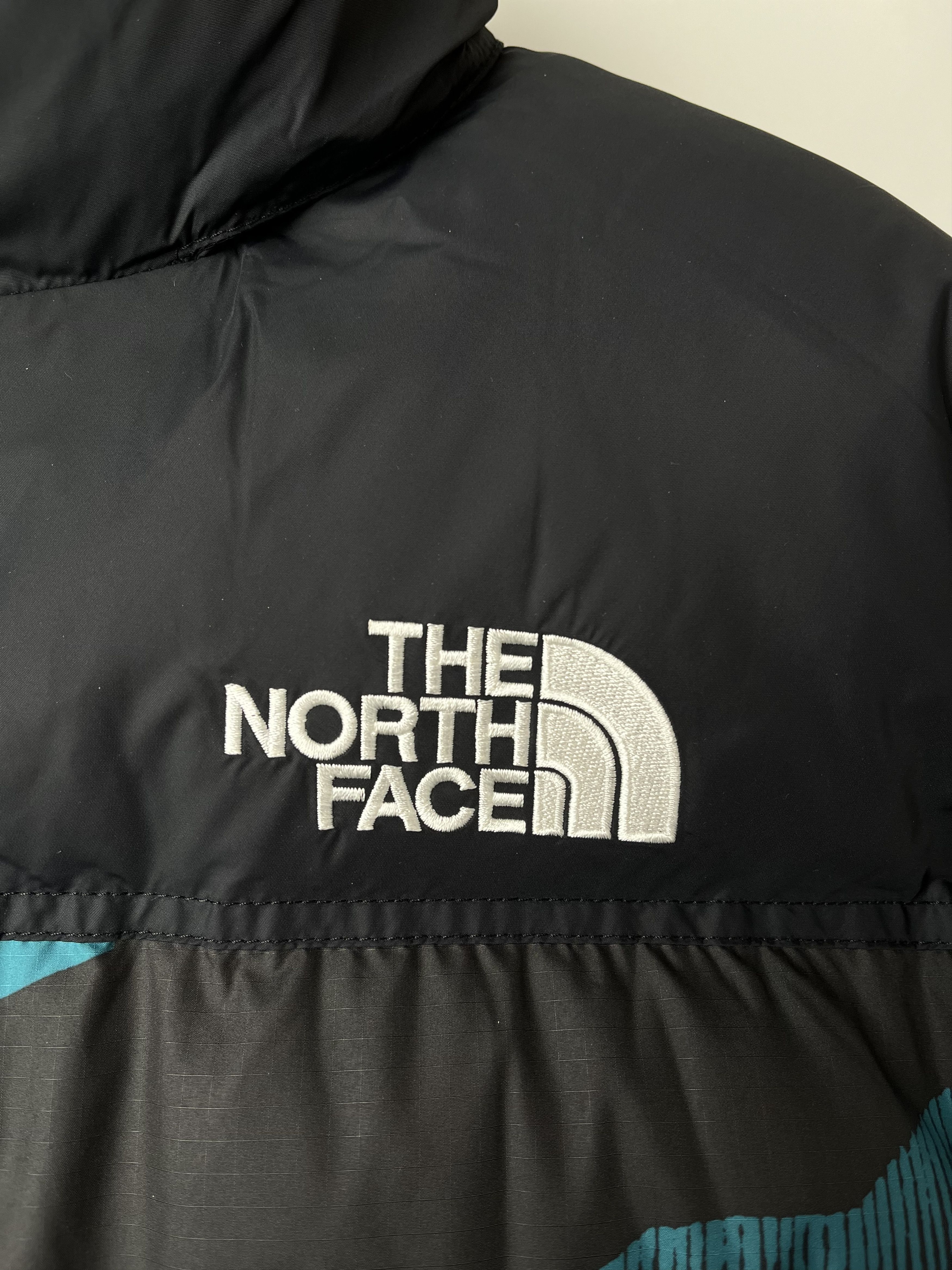 The North Face Down Jacket The North Face Printed 1996 Retro Nuptse Size US XL / EU 56 / 4 - 4 Thumbnail