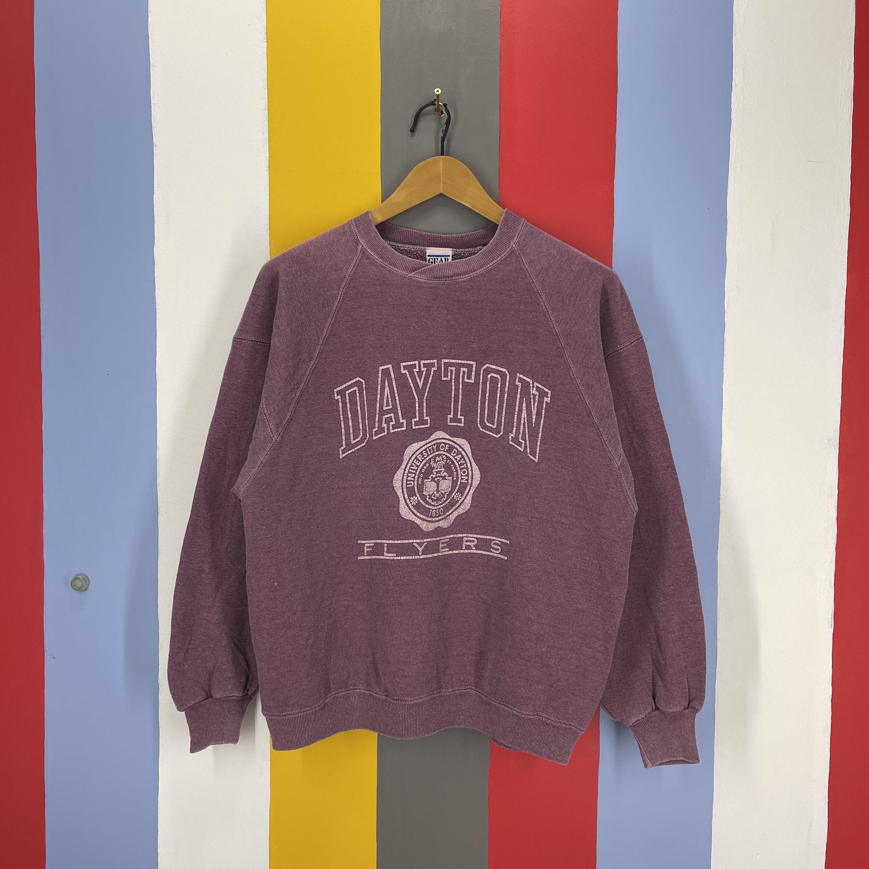 Gear for Sports 90s Vintage UNIVERSITY OF DAYTON Sweatshirt #1917/10 Size US M / EU 48-50 / 2 - 1 Thumbnail