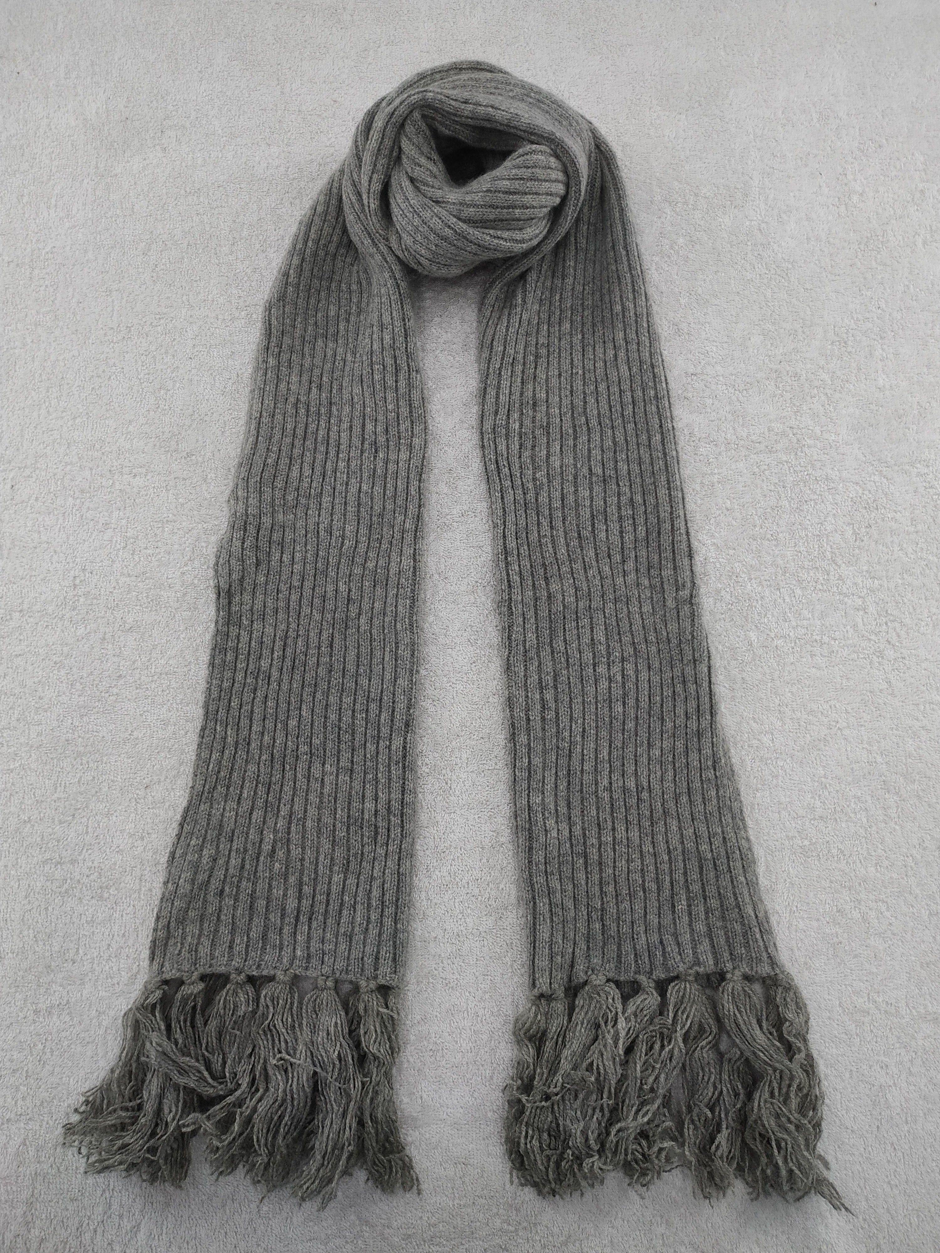 A.P.C. A.P.C Scarf / Muffler / Neckwear - WW806 Size ONE SIZE - 1 Thumbnail