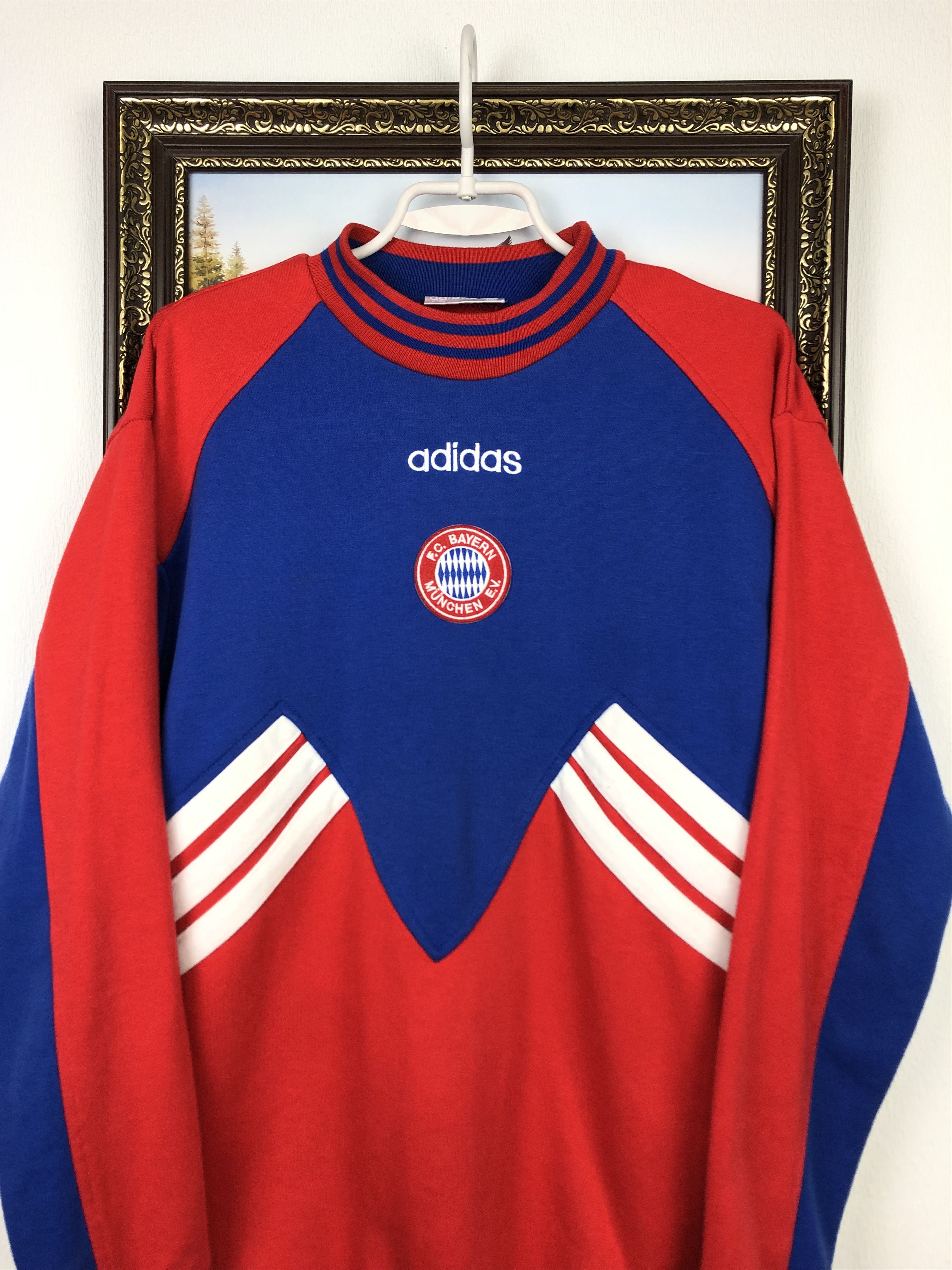 Adidas Vintage Adidas Bayer Munich Football Sweatshirt Soccer Size US S / EU 44-46 / 1 - 3 Thumbnail