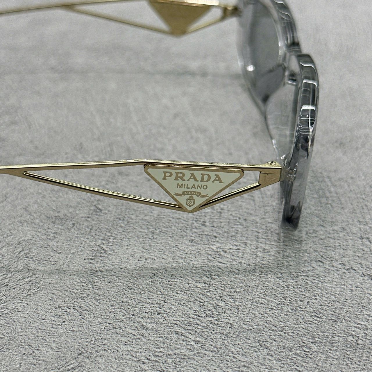 Prada PRADA 0PR 14YS 12R50K SUNGLASSES Size ONE SIZE - 7 Thumbnail
