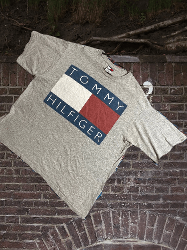 Tommy Hilfiger × Vintage Tommy Hilfiger vintage big logo t-shirt size XL made in USA Size US XL / EU 56 / 4 - 1 Thumbnail