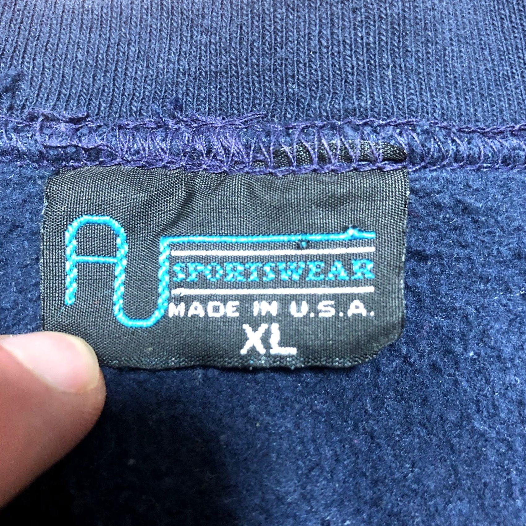 Vintage VINTAGE Sportswear Sweatshirt Cardianl Bird Embroidered Winter 1992 XL Blue Womens Shirts Pullover Crew Neck Long Sleeve Made USA Holiday 80s 90s Size XL / US 12-14 / IT 48-50 - 6 Thumbnail