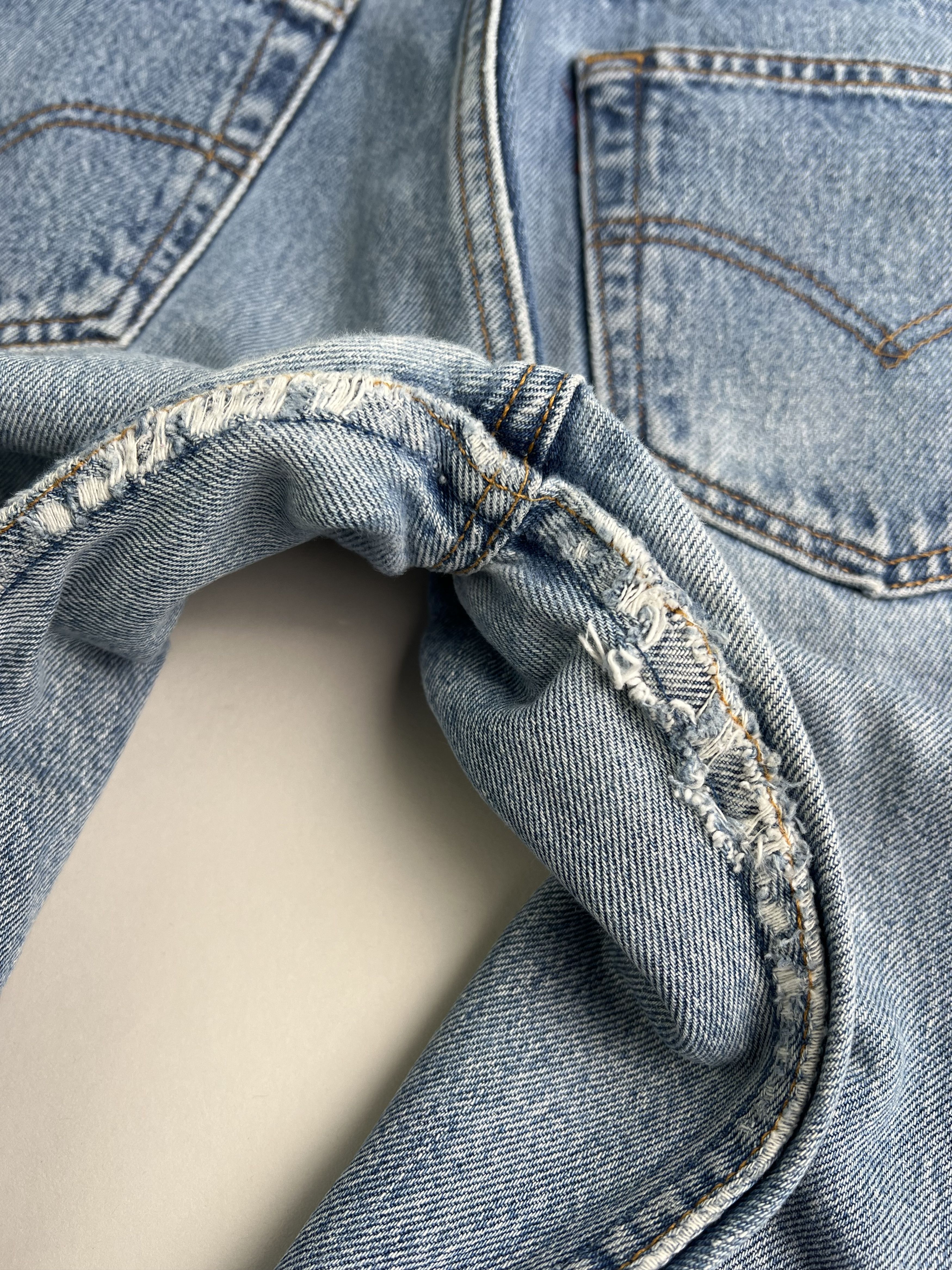 Levi's × Levi's Vintage Clothing × Vintage Levis 501 Vintage Jeans Light Wash Made In Usa W34 Size US 34 / EU 50 - 9 Thumbnail