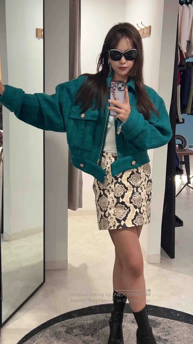 Chanel Chanel 19K Snow Series Peacock Blue and Green Glazed Buckl Size XS / US 0-2 / IT 36-38 - 5 Thumbnail