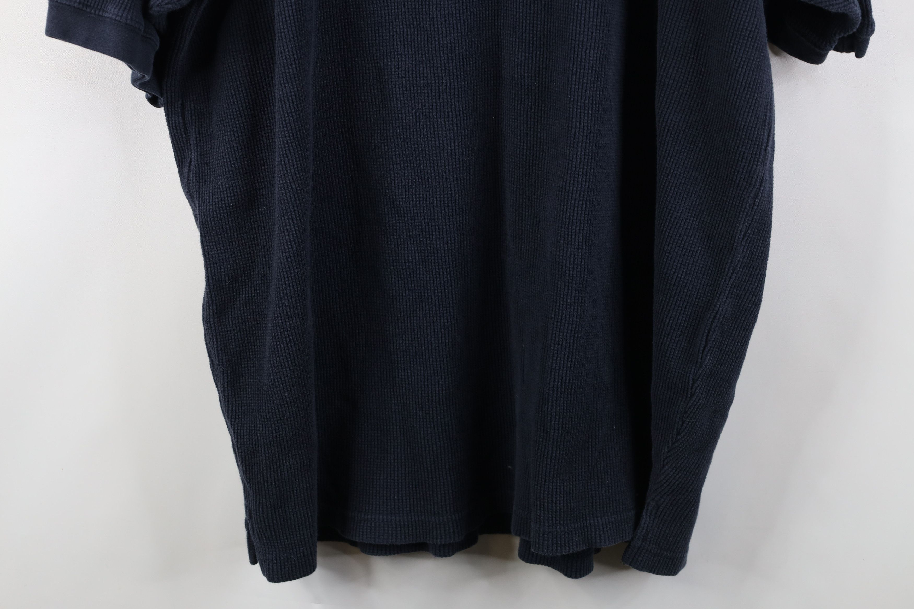 Vintage Vintage 90s Streetwear Thermal Waffle Knit Henley T-Shirt Size US XXL / EU 58 / 5 - 13 Thumbnail