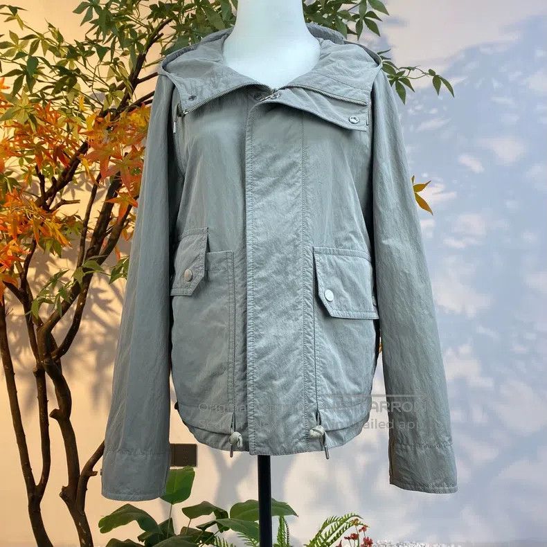 Hermes Hermes Hooded Jacket Windbreaker Size M / US 6-8 / IT 42-44 - 1 Thumbnail