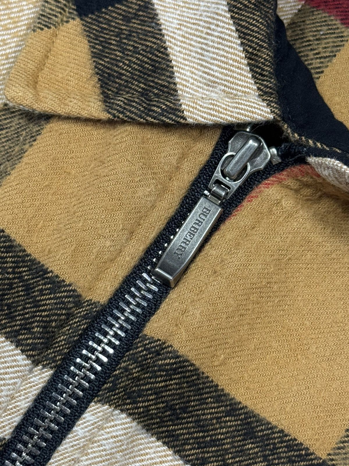 Burberry Vintage Burberry blue label Size US M / EU 48-50 / 2 - 5 Thumbnail
