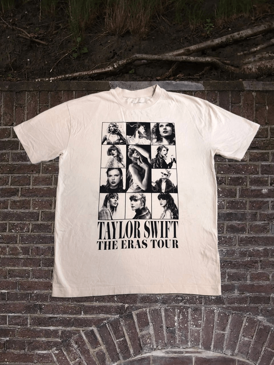Vintage Taylor Swift The Eras Tour Concert T-Shirt Official Merch Size US XS / EU 42 / 0 - 1 Thumbnail