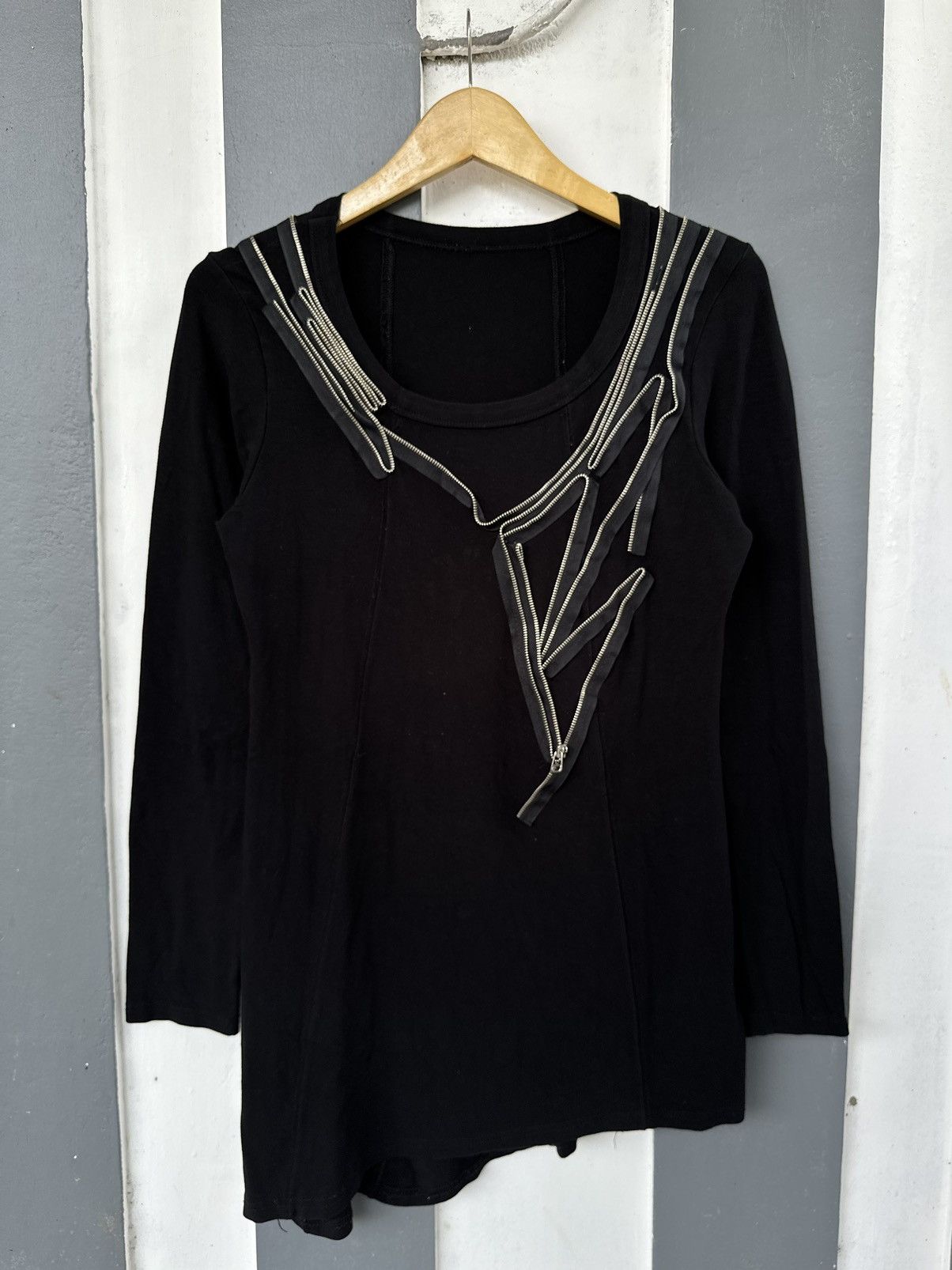 Le Grande Bleu (L.G.B.) CRAZY FASHION LS ZIPPER UNTIDY ASYMMETRICAL LGB STYLE Size US M / EU 48-50 / 2 - 1 Thumbnail