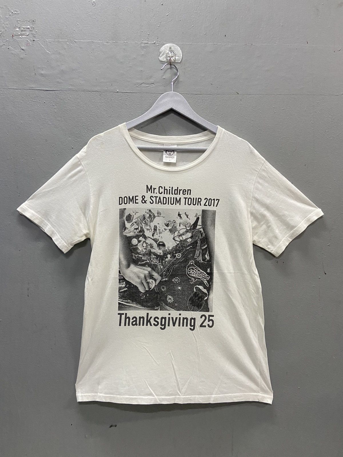 Japanese Brand MR.CHILDREN DONE & STADIUM TOUR 2017 TEE SHIRT Size US M / EU 48-50 / 2 - 1 Thumbnail