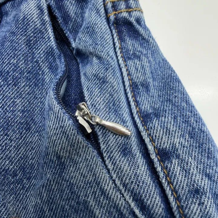 Alexander Wang Alexander Wang High Waist Vintage Wash Jeans - Size 24" / US 00 / IT 34 - 5 Thumbnail