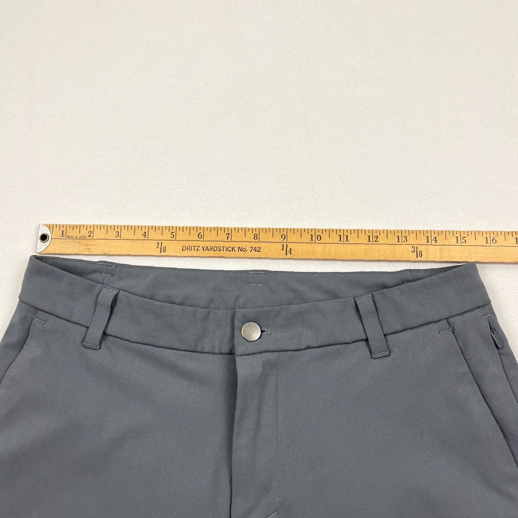 Lululemon Lululemon Commission Pants Men 31 x 32 Gray Travel Performance Golf M5AEYS Size US 31 - 4 Thumbnail