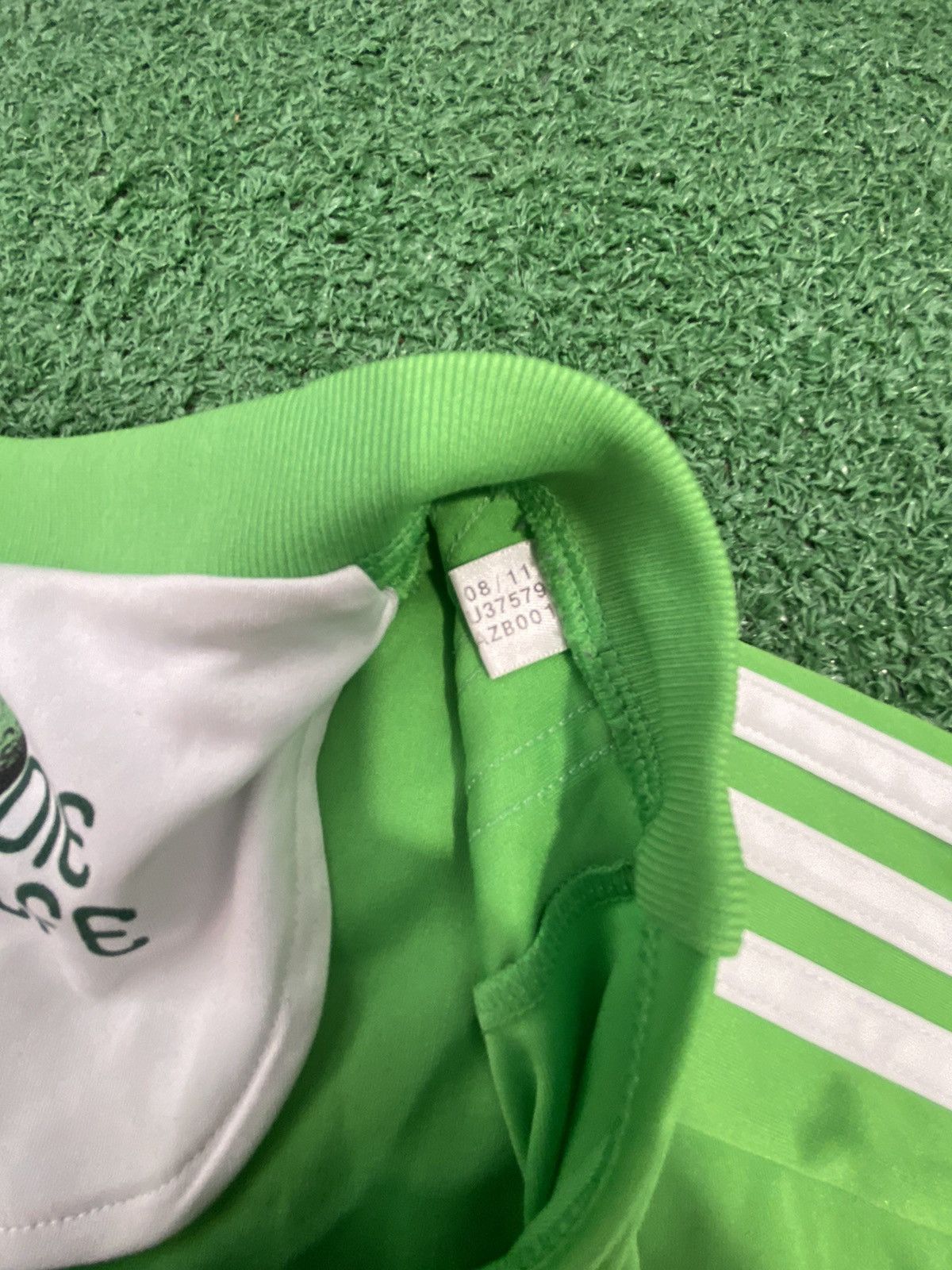 Adidas Adidas jersey wolfsburg tshirt Size US XL / EU 56 / 4 - 6 Thumbnail