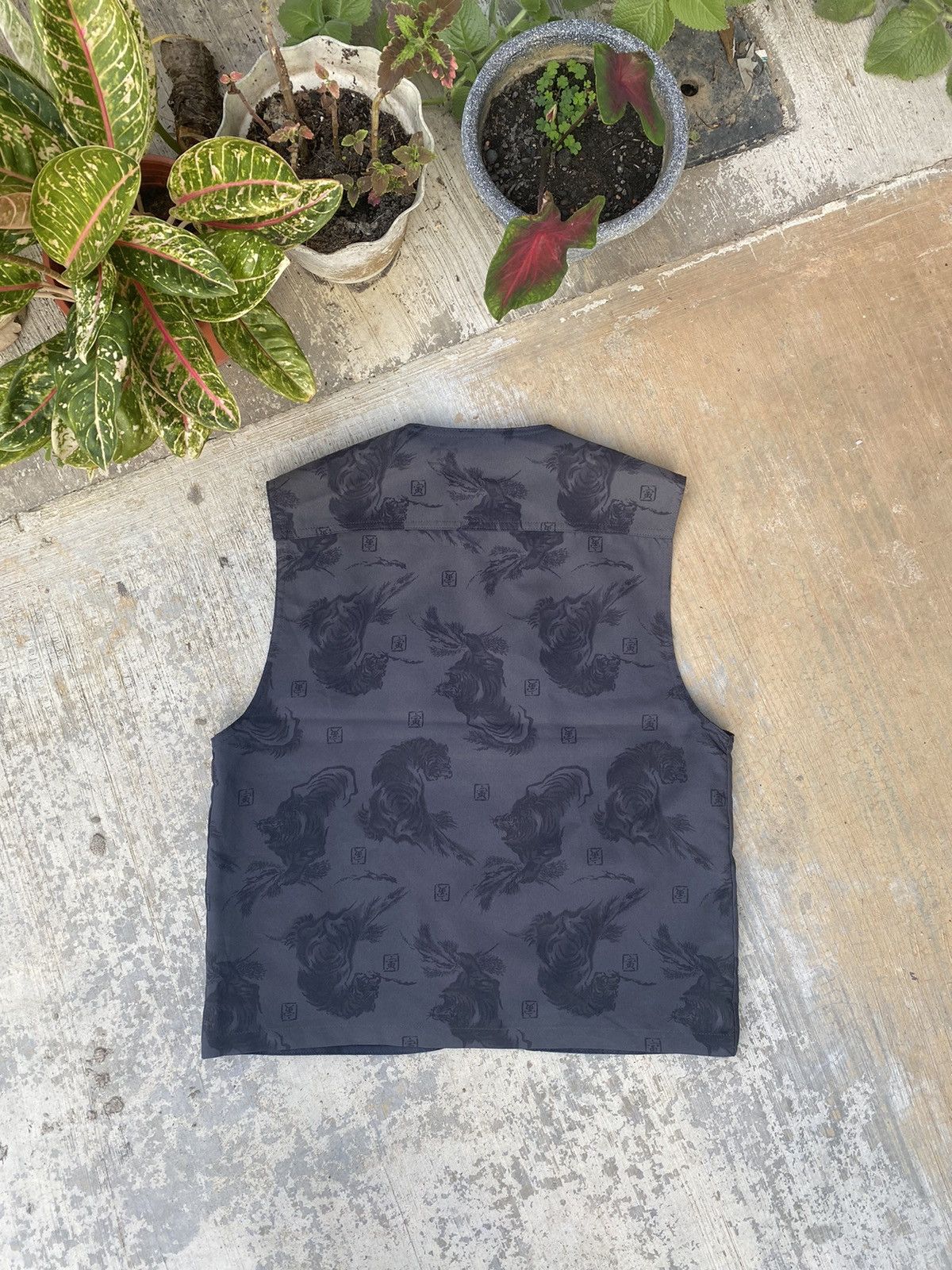 Japanese Brand Vintage Toraichi Tiger Printed Tech Vest Size US L / EU 52-54 / 3 - 2 Thumbnail