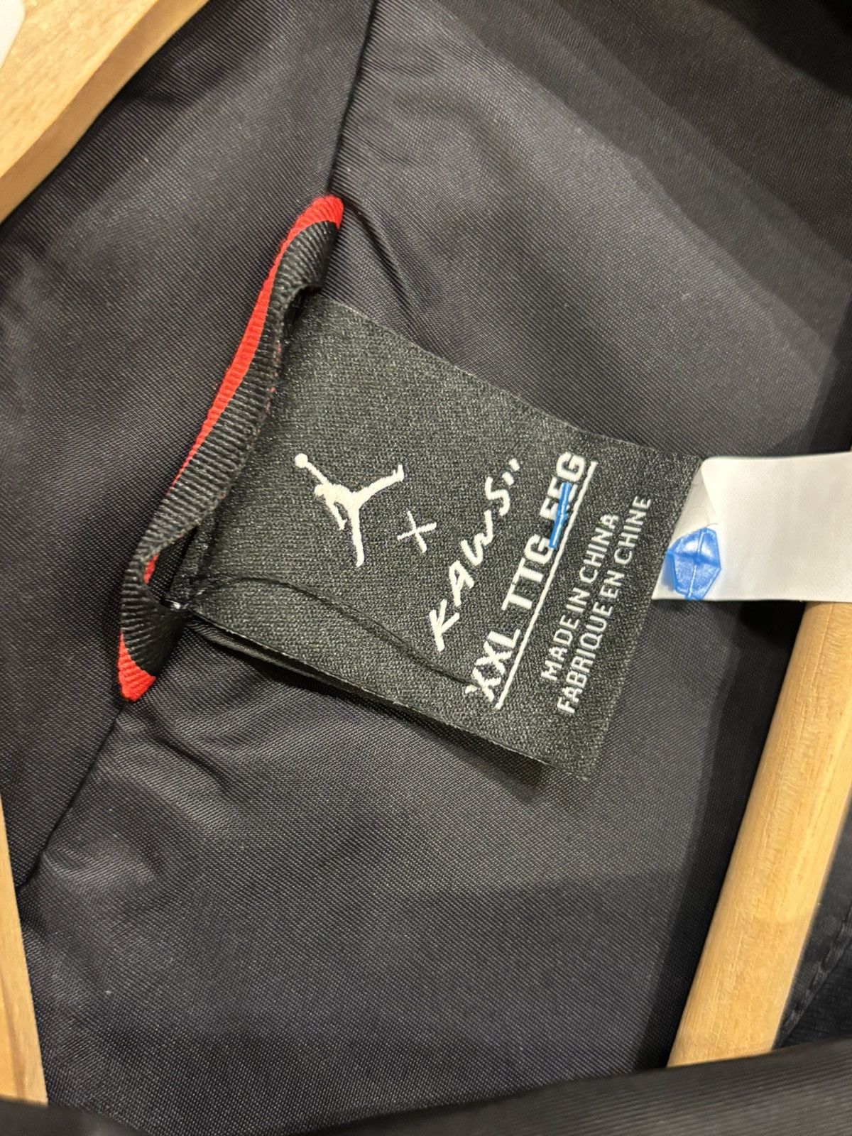 Jordan Brand × Kaws Kaws X Jordan Brand Satin Coach Jacket Size US XXL / EU 58 / 5 - 3 Thumbnail