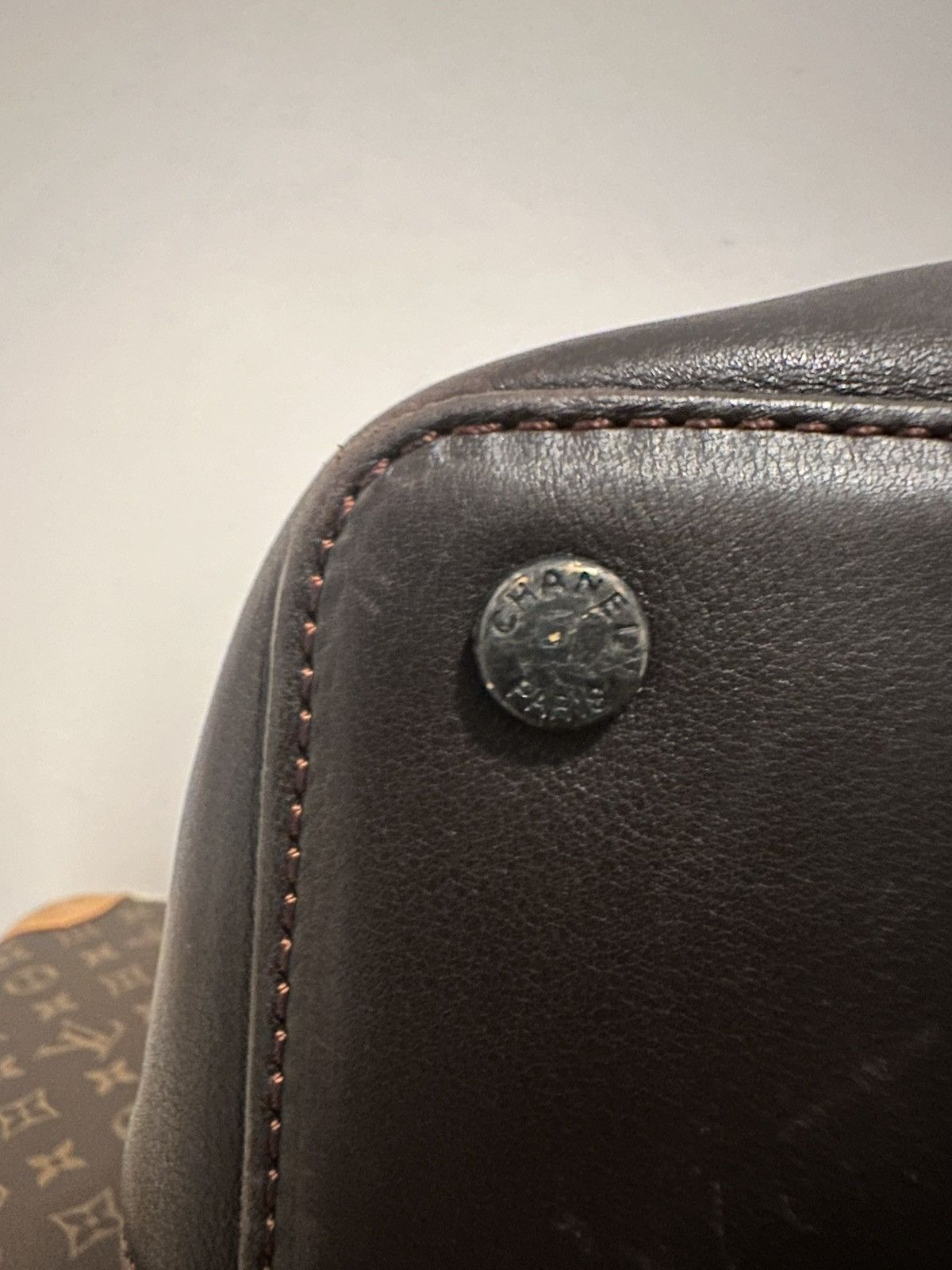 Chanel × Vintage Vintage Chanel Travel Bag in Dark Bordeaux Leather 1999 RARE Size ONE SIZE - 8 Thumbnail