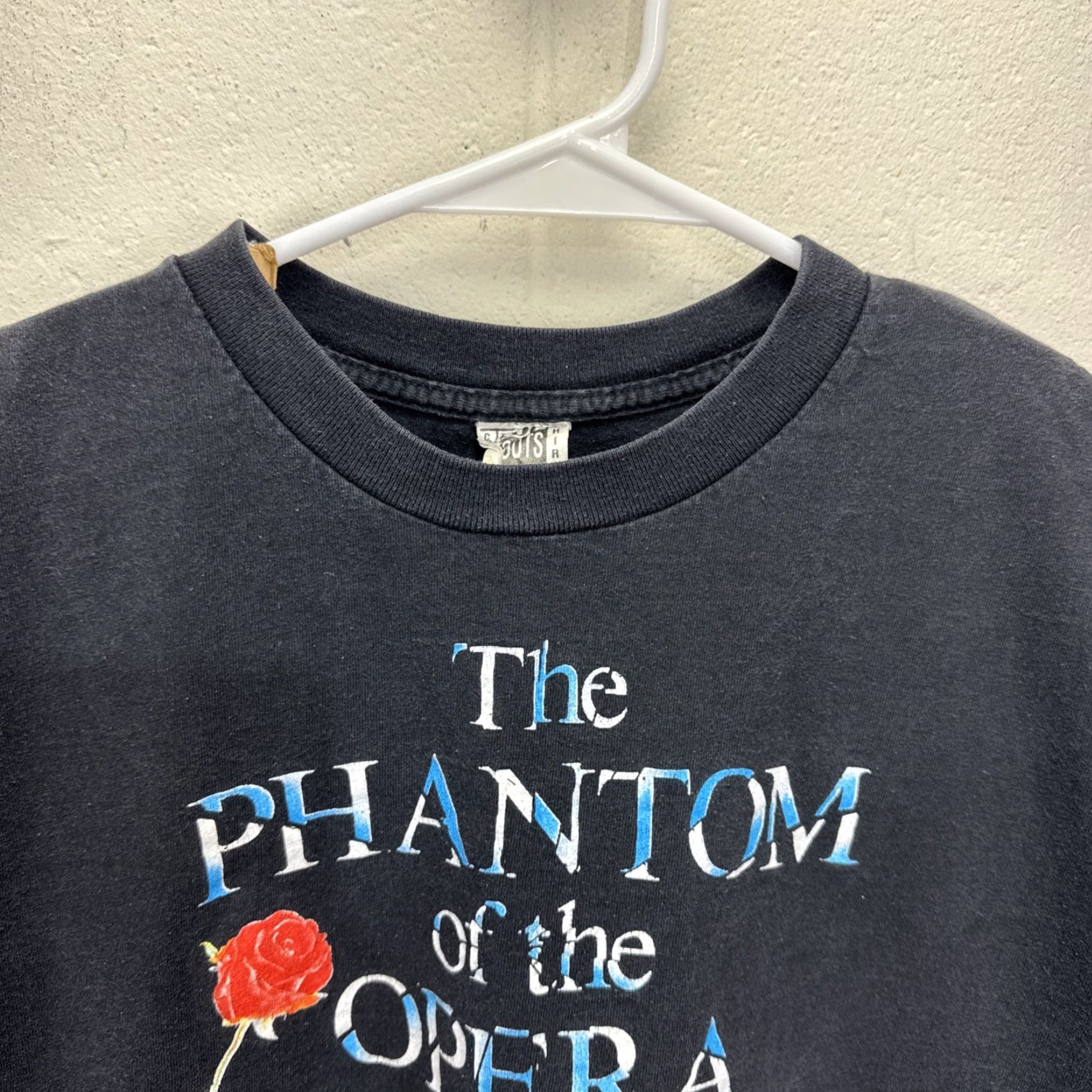 Roots VINTAGE The Roots The Phantom Of The Opera T-Shirt Black Mens Large Musical Mask 90s Opera Movie Retro Size US L / EU 52-54 / 3 - 5 Thumbnail